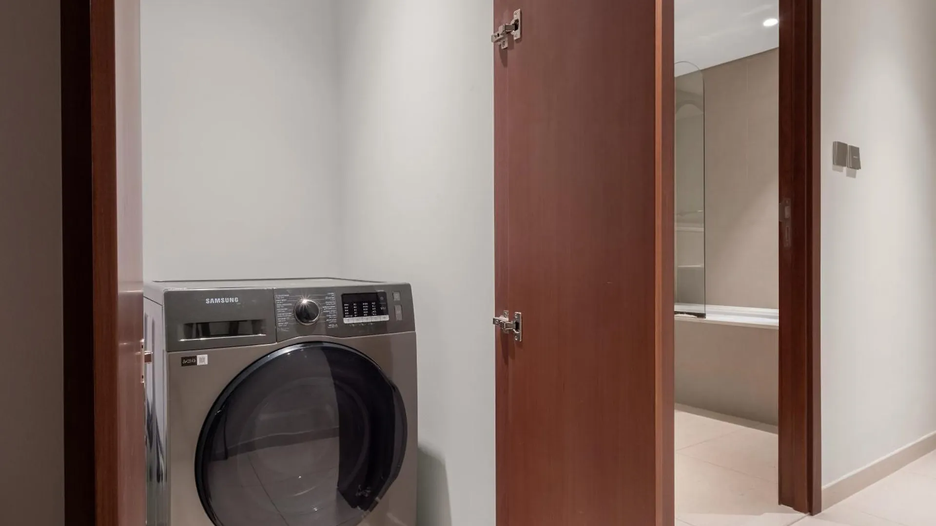 Deluxe 2Br In Creek Harbour With Private Beach Access Apartment Dubai United Arab Emirates