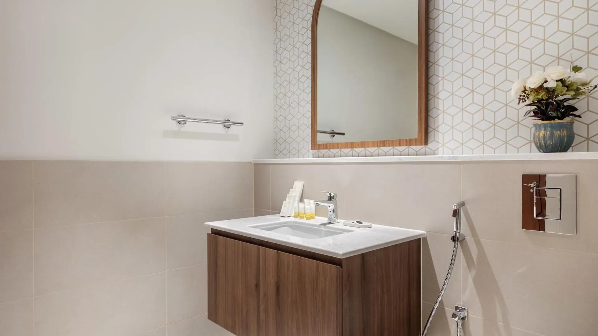 Deluxe 2Br In Creek Harbour With Private Beach Access Apartment Dubai United Arab Emirates